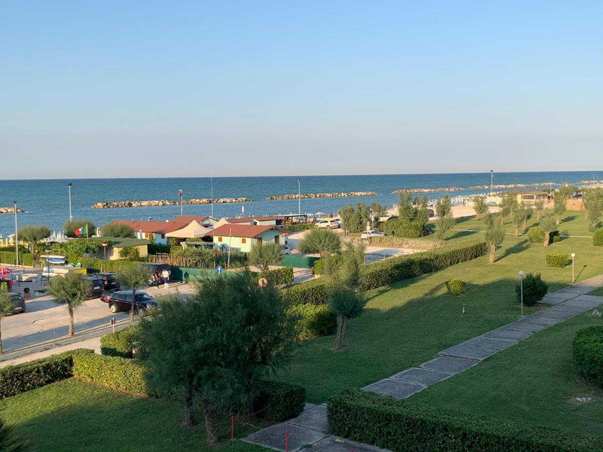 Al Mare Apartament Apartment Fano Exterior photo