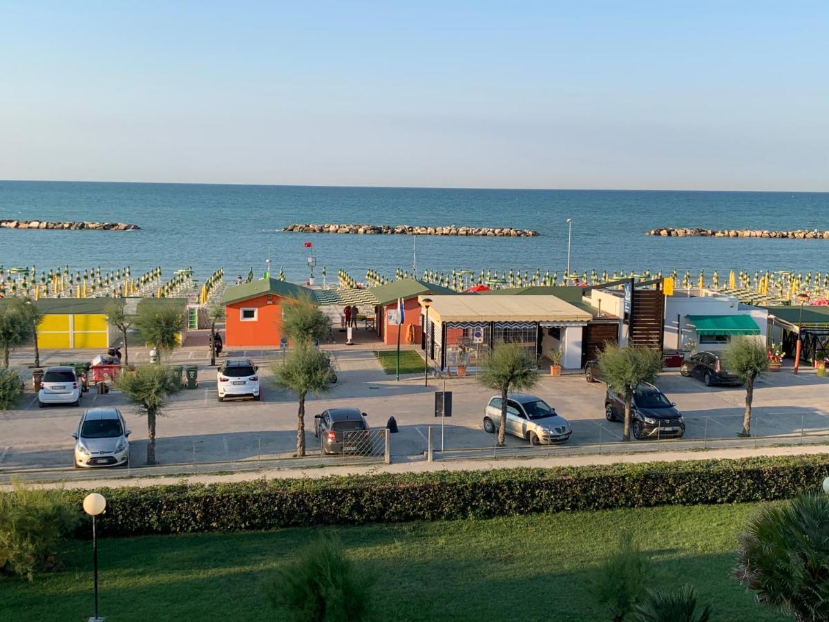 Al Mare Apartament Apartment Fano Exterior photo