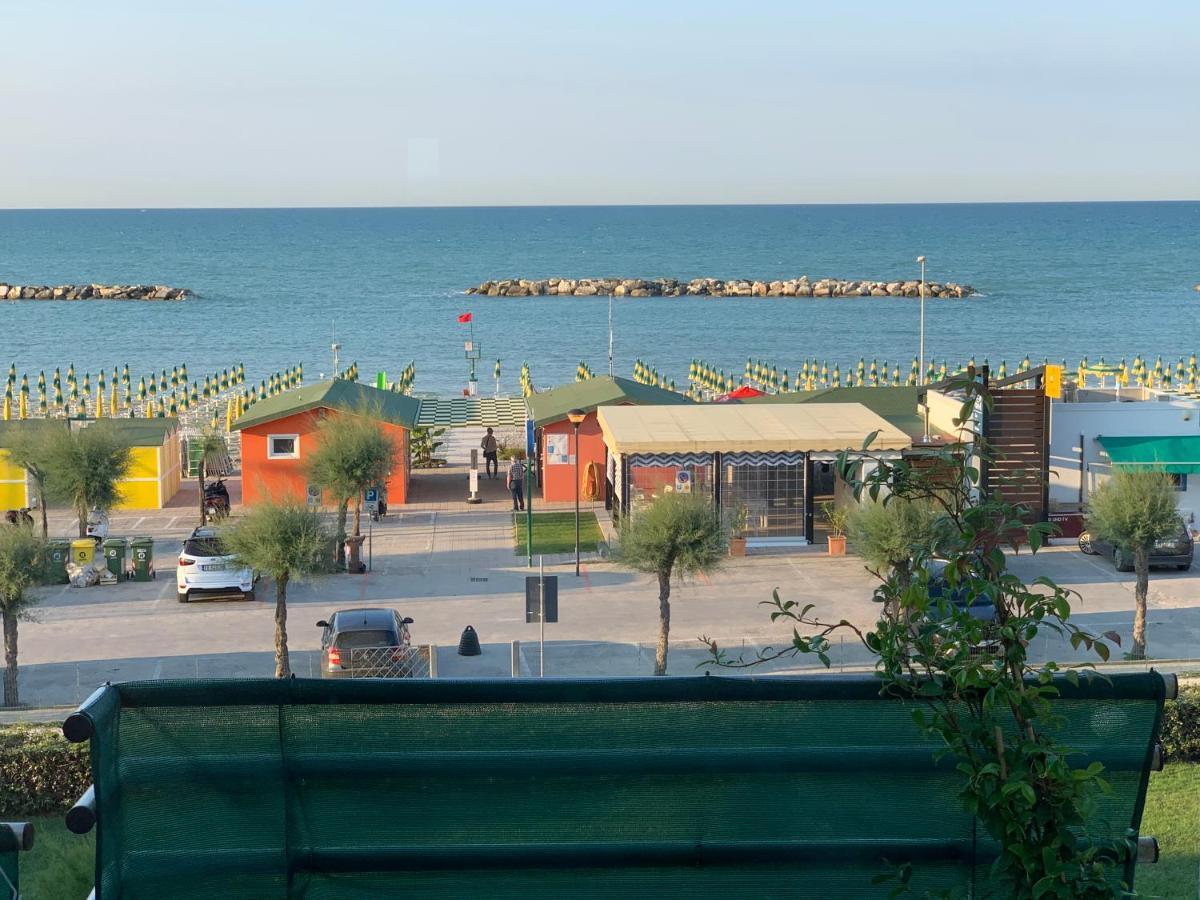 Al Mare Apartament Apartment Fano Exterior photo