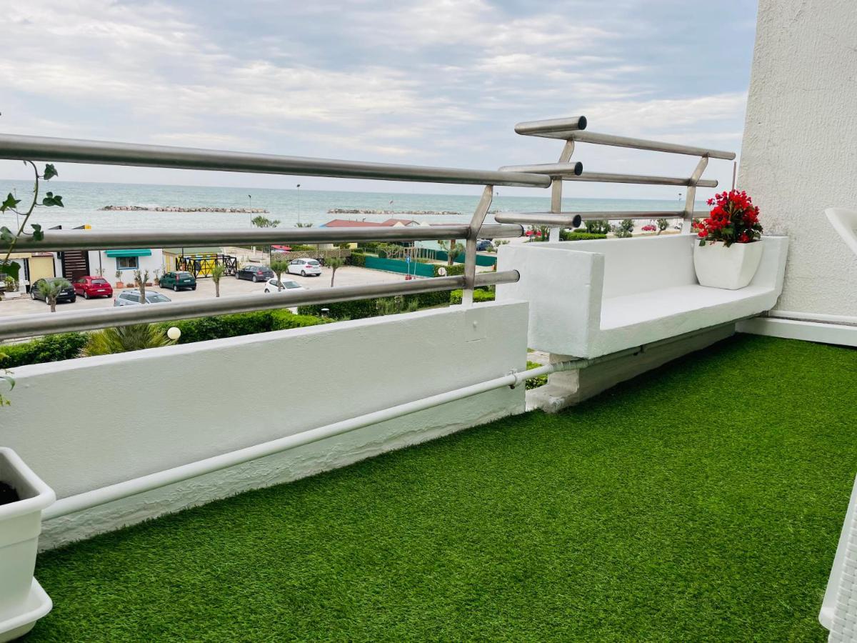 Al Mare Apartament Apartment Fano Exterior photo
