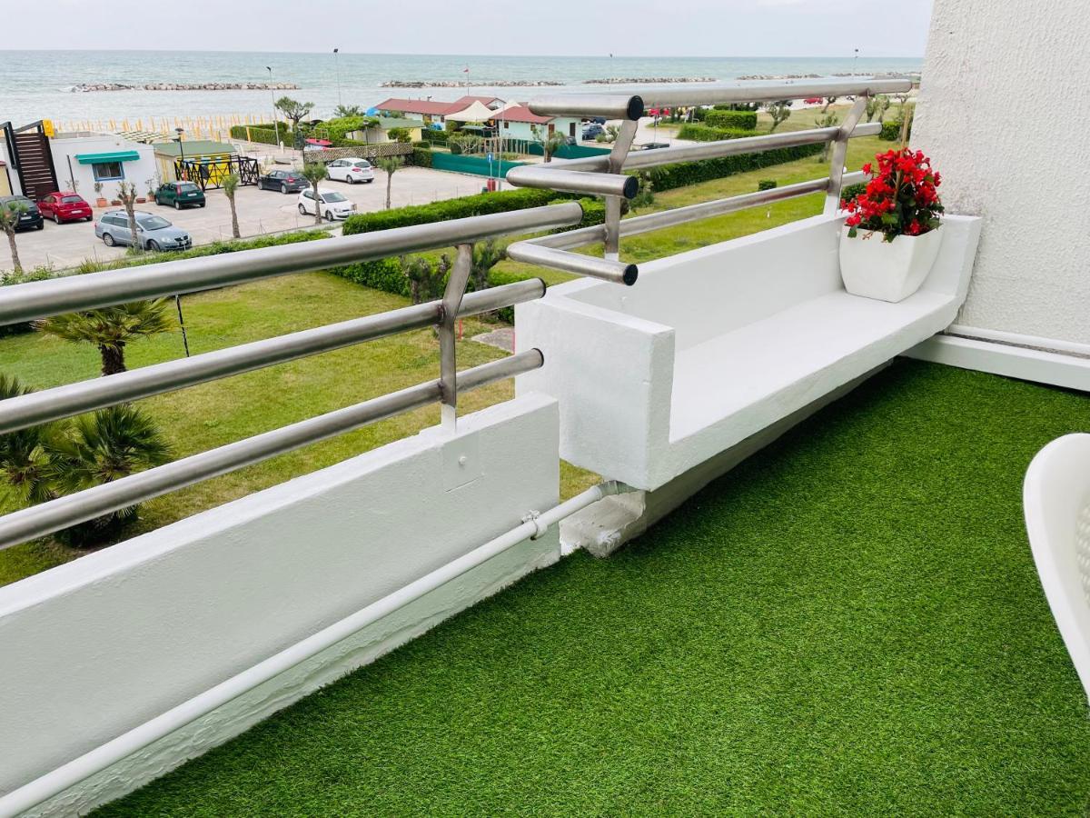 Al Mare Apartament Apartment Fano Exterior photo