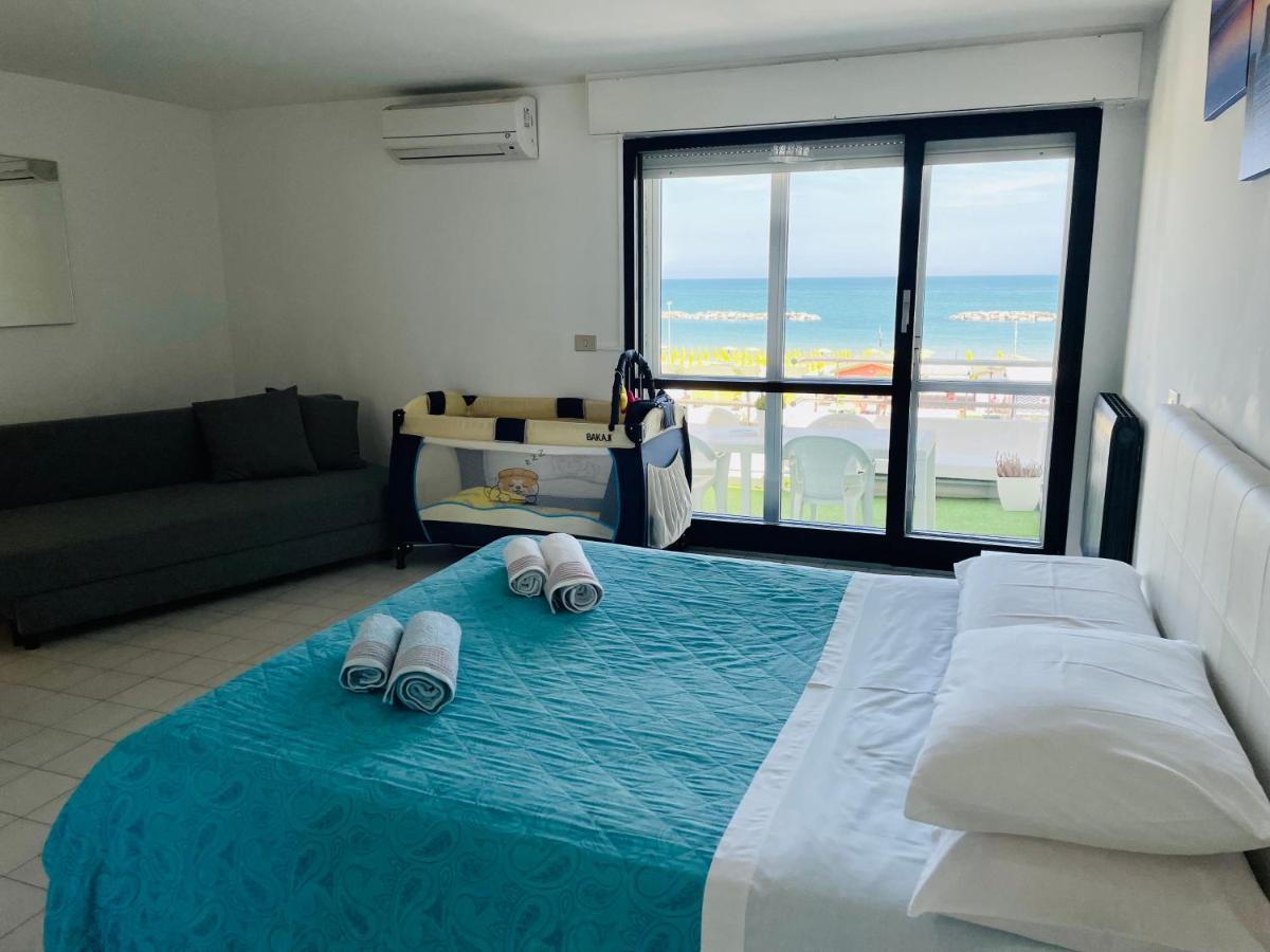 Al Mare Apartament Apartment Fano Exterior photo